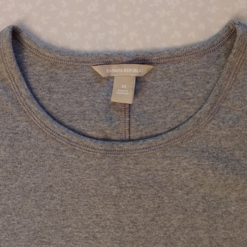 NWOT Banana Republic Scoop Neck Long Sleeve Tee - Picture 2 of 7